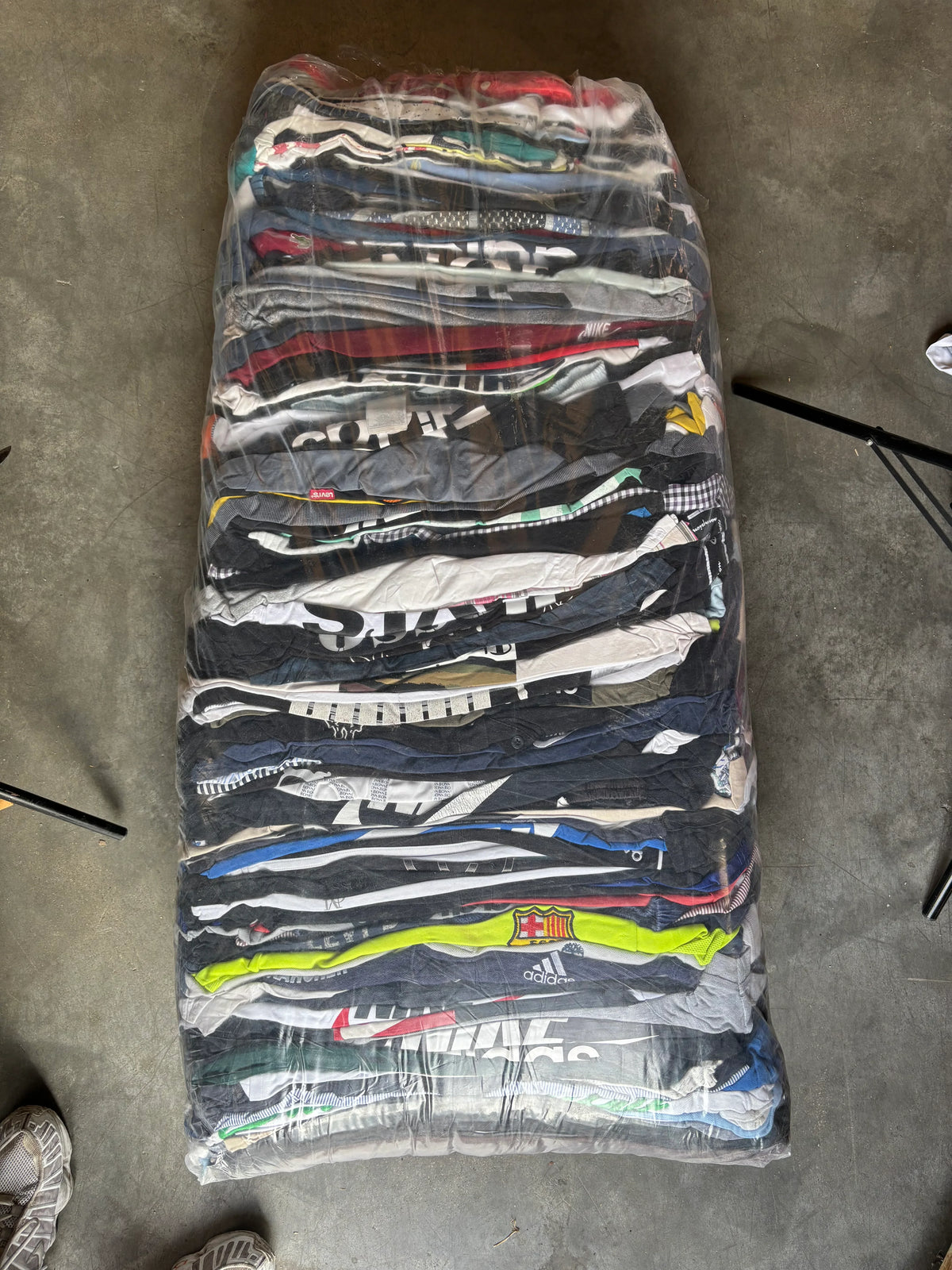 Balas de Ropa Marca Verano 30 KG - Europe Wholesales