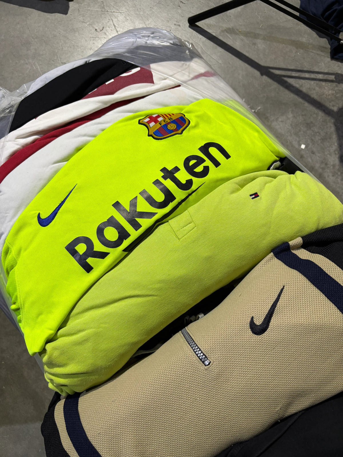Balas de Ropa Marca Verano 30 KG - Europe Wholesales